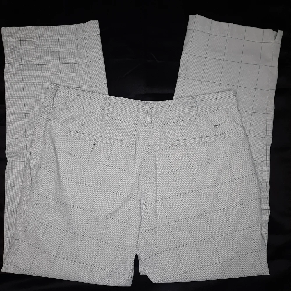 N/A white checkered